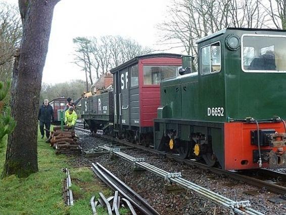Loading logs at Woody Bay, 2nd January 2014
