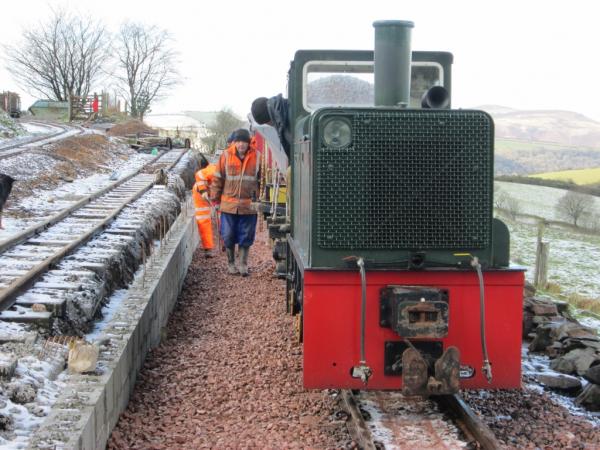 Ballast flowing from the hopper, 13th February 2014